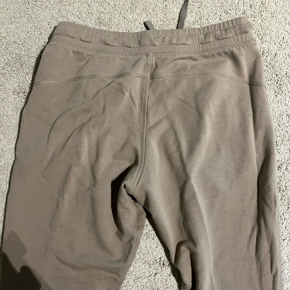 ALO Yoga Taupe Track Pants - Picture 3 of 5